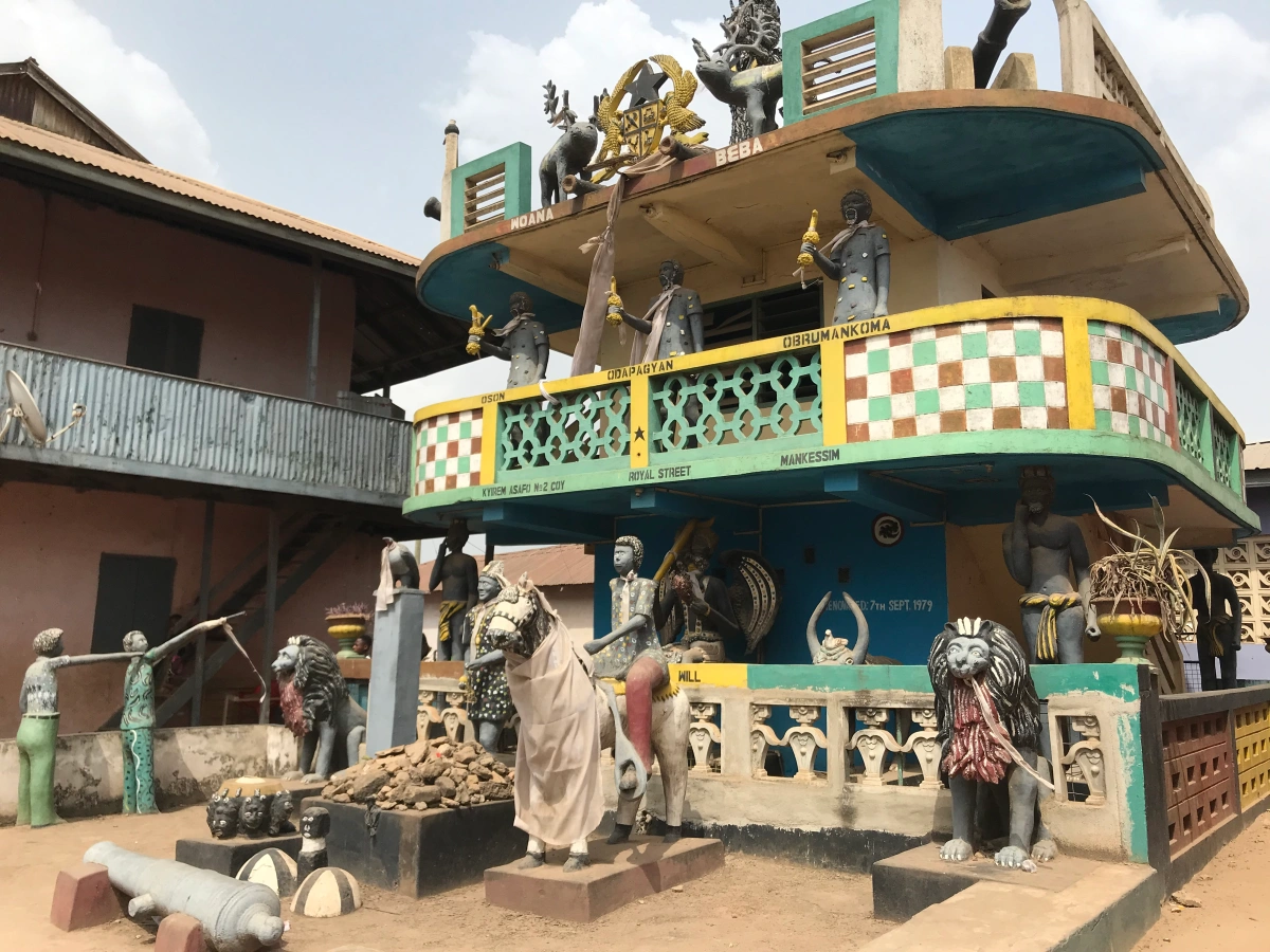 Posuban Shrines
